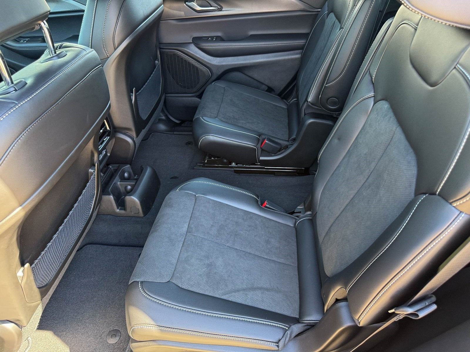 2025 Jeep Grand Cherokee GRAND CHEROKEE L ALTITUDE X 4X2