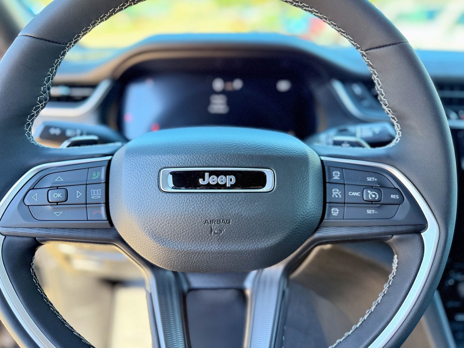 2025 Jeep Grand Cherokee GRAND CHEROKEE L ALTITUDE X 4X2