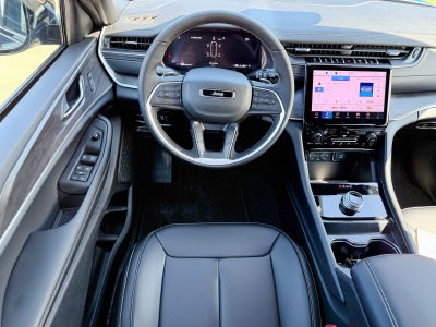 2025 Jeep Grand Cherokee GRAND CHEROKEE L LIMITED 4X2