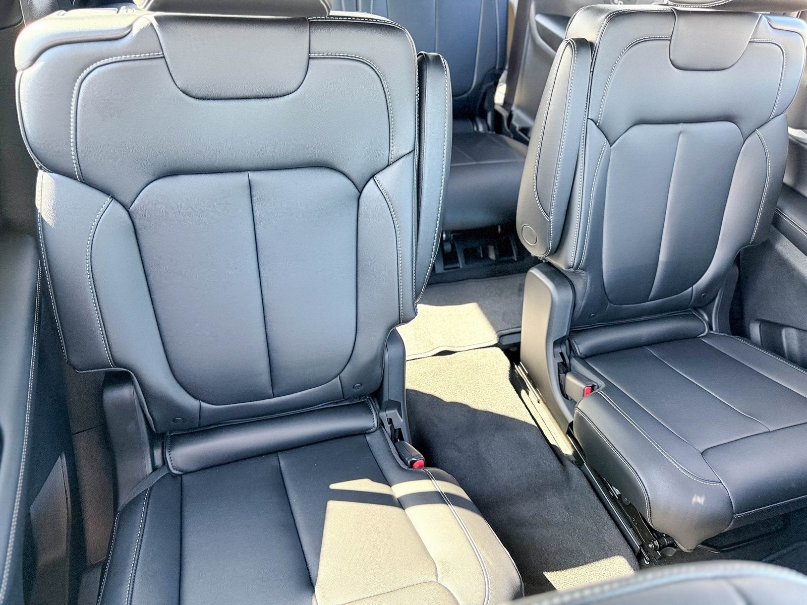 2025 Jeep Grand Cherokee GRAND CHEROKEE L LIMITED 4X2