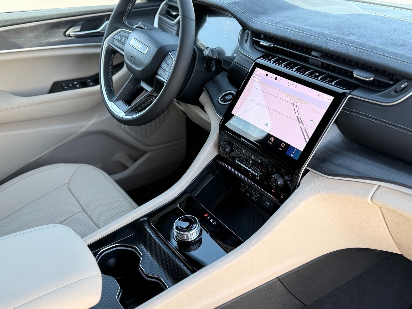 2025 Jeep Grand Cherokee GRAND CHEROKEE L LIMITED 4X2