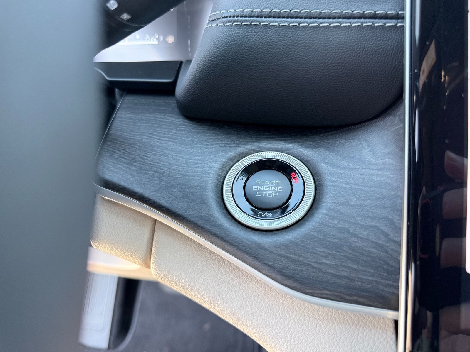 2025 Jeep Grand Cherokee GRAND CHEROKEE L LIMITED 4X2