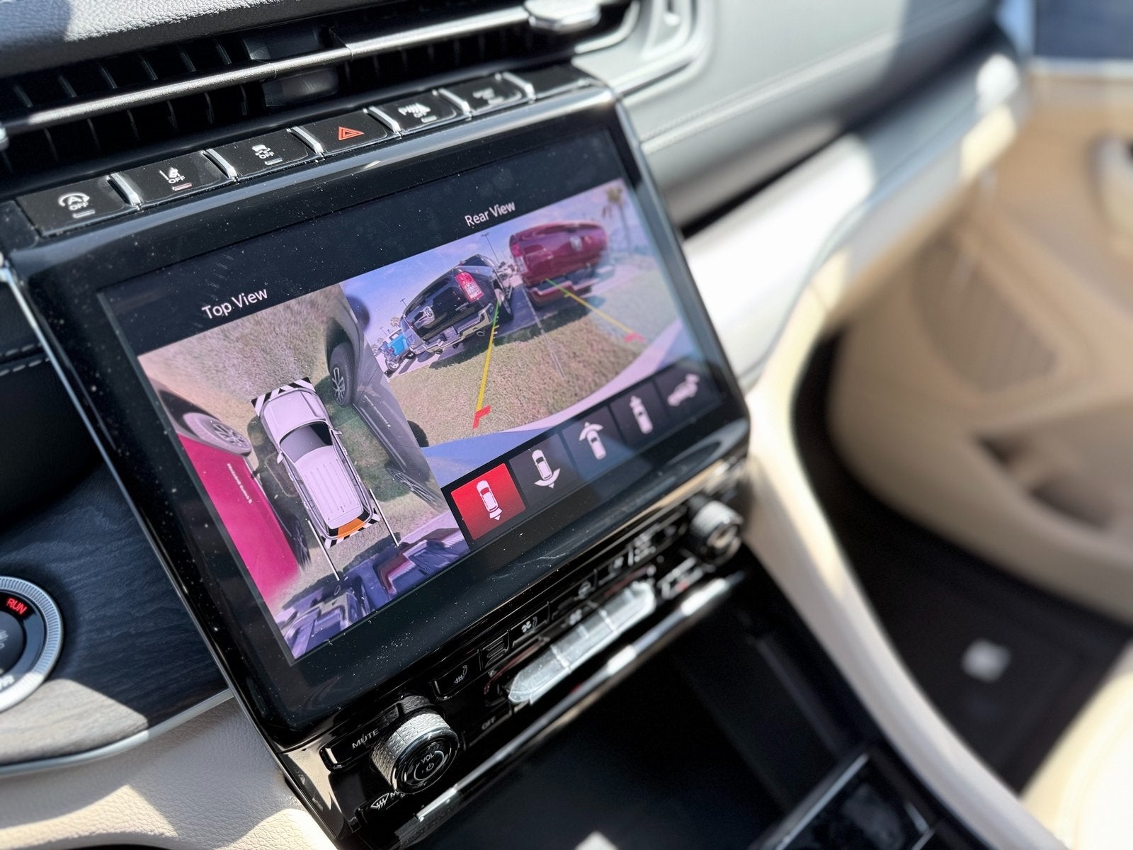 2025 Jeep Grand Cherokee GRAND CHEROKEE L LIMITED 4X2