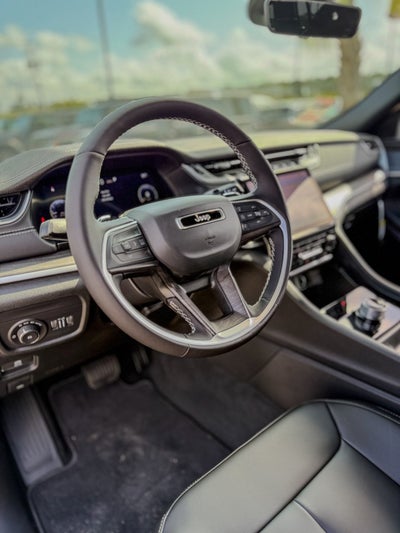 2025 Jeep Grand Cherokee GRAND CHEROKEE L LIMITED 4X2