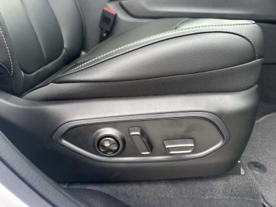 2026 Jeep Grand Cherokee GRAND CHEROKEE L LIMITED 4X2