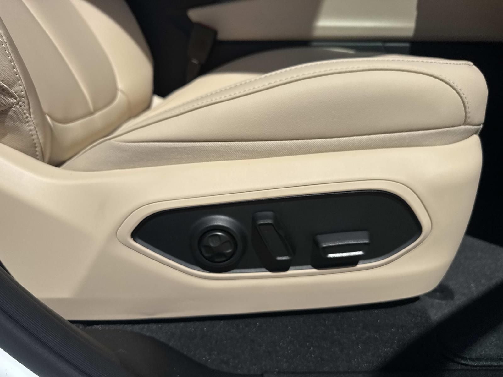 2026 Jeep Grand Cherokee GRAND CHEROKEE L LIMITED 4X2