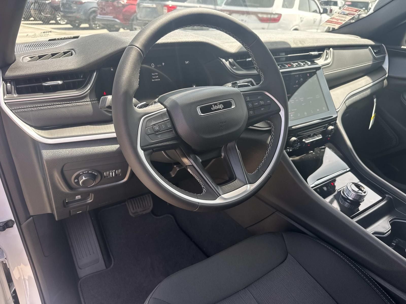 2026 Jeep Grand Cherokee GRAND CHEROKEE L LAREDO 4X4