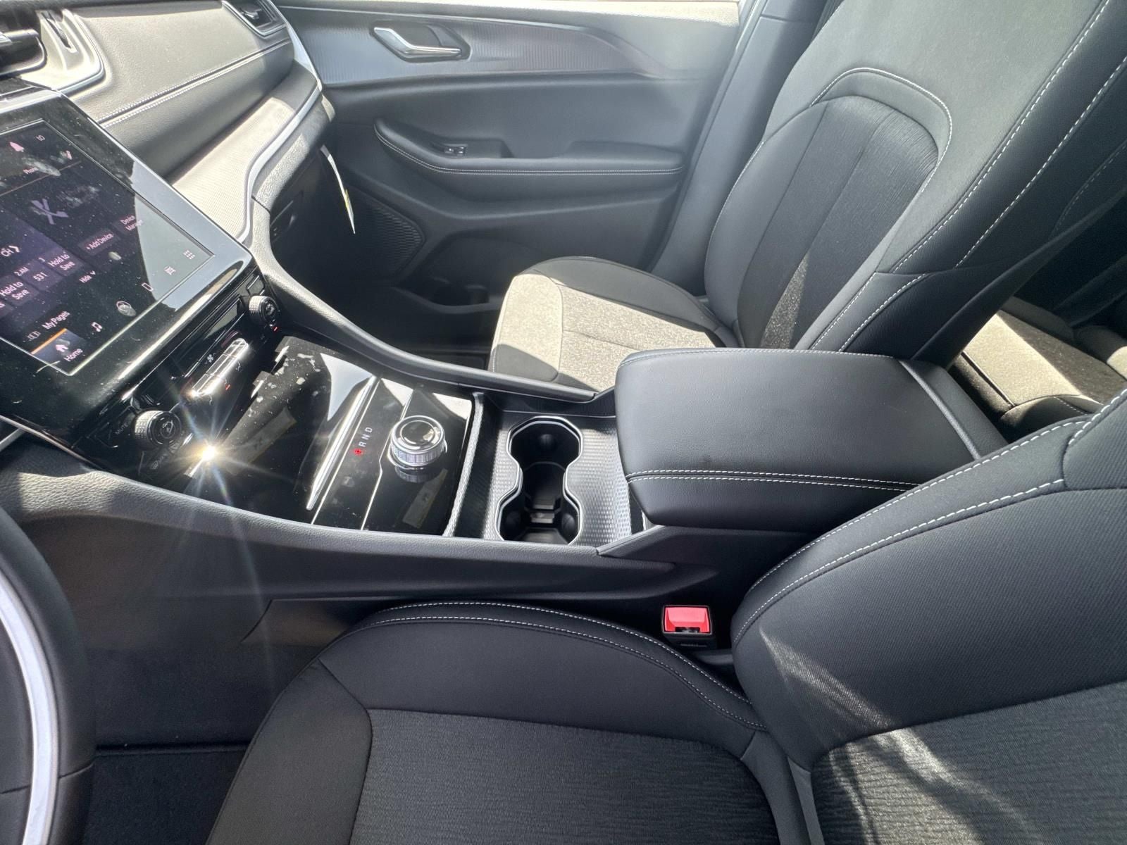 2026 Jeep Grand Cherokee GRAND CHEROKEE L LAREDO 4X4