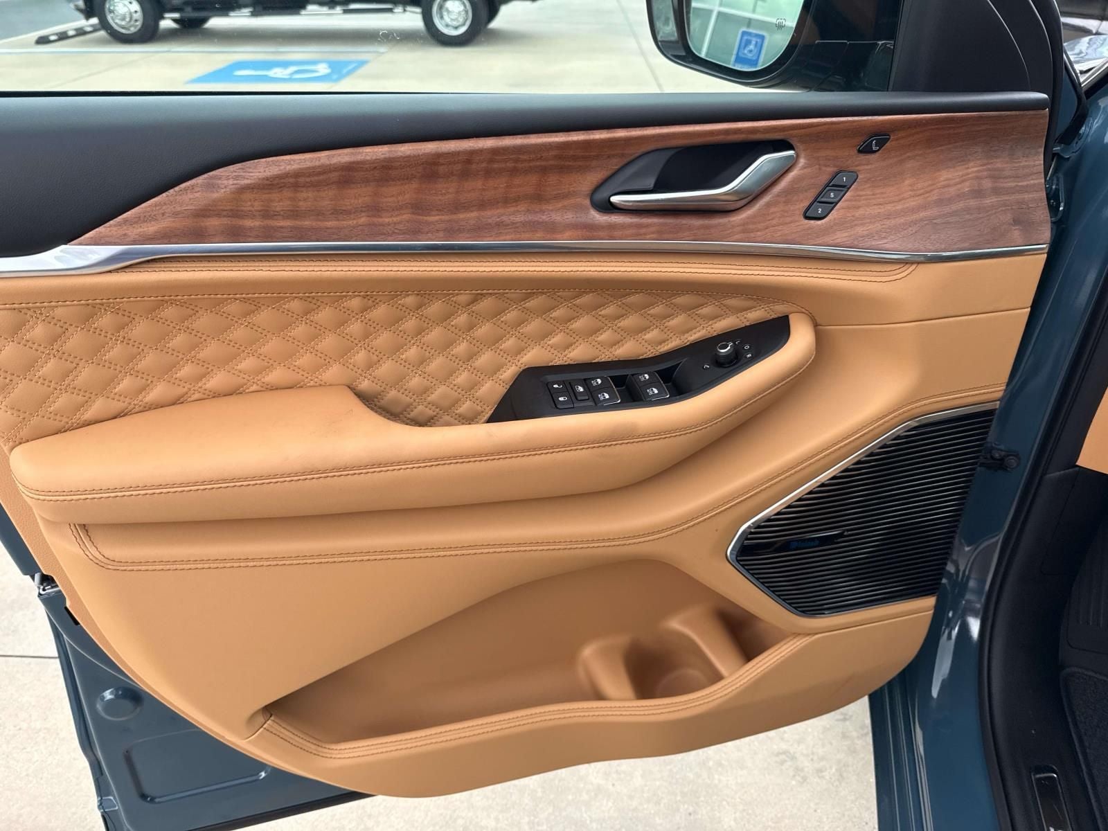 2026 Jeep Grand Cherokee GRAND CHEROKEE L SUMMIT 4X4