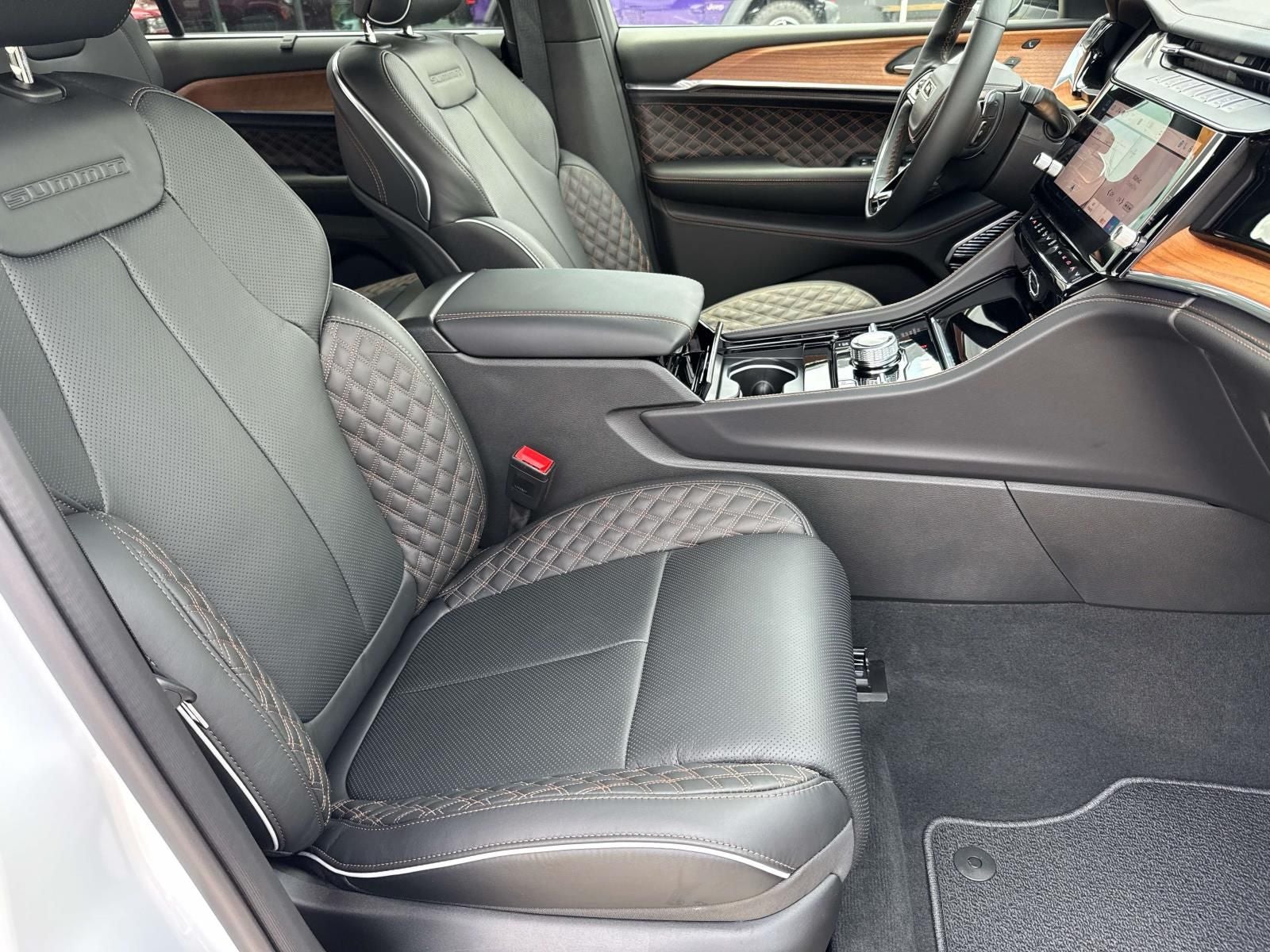 2026 Jeep Grand Cherokee GRAND CHEROKEE L SUMMIT 4X4