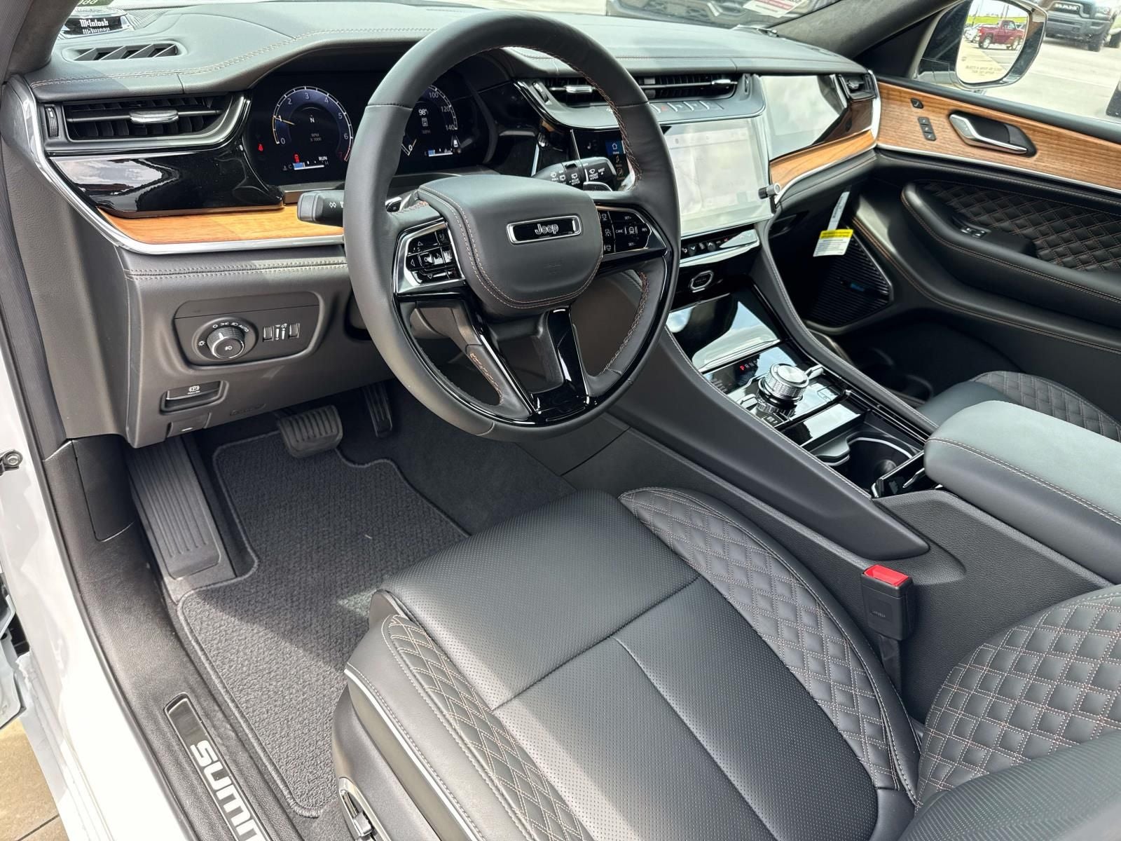 2026 Jeep Grand Cherokee GRAND CHEROKEE L SUMMIT 4X4