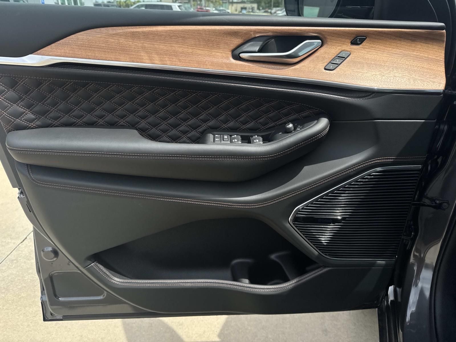 2026 Jeep Grand Cherokee GRAND CHEROKEE L SUMMIT 4X4