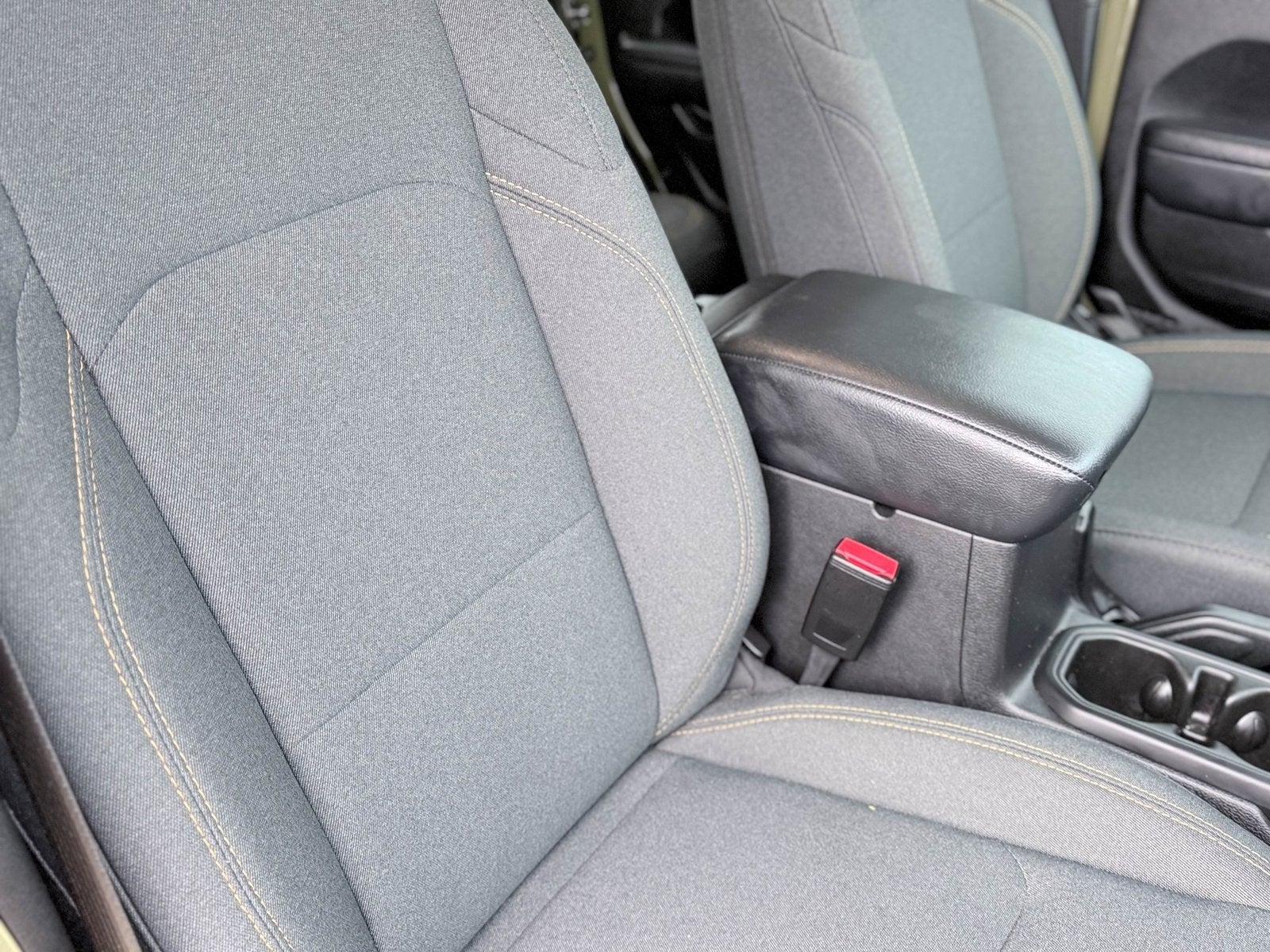 2025 Jeep Wrangler 4-Door Willys 4x4