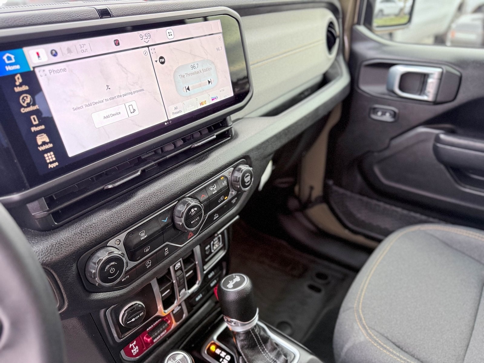 2025 Jeep Wrangler 4-Door Willys 4x4