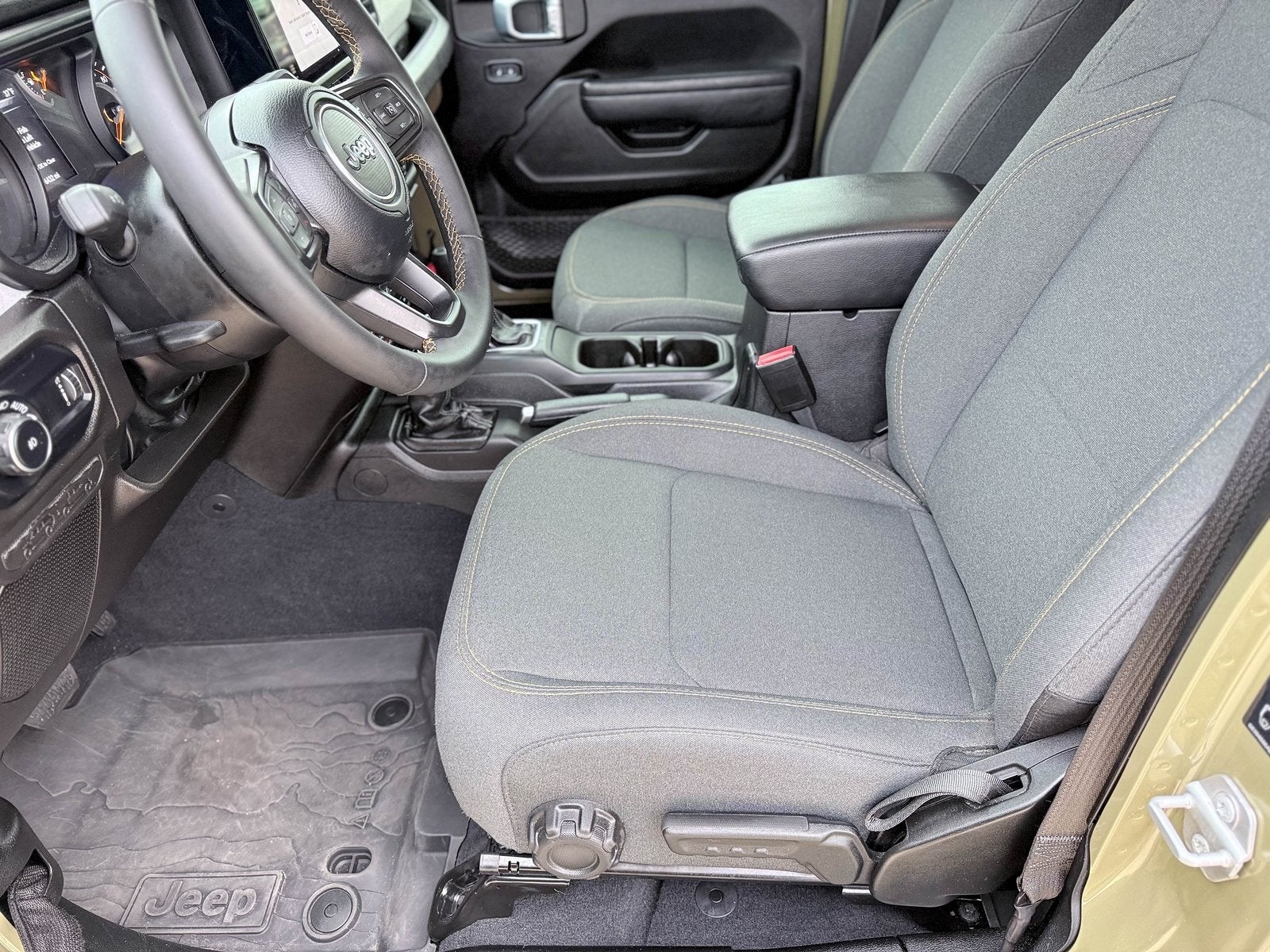 2025 Jeep Wrangler 4-Door Willys 4x4