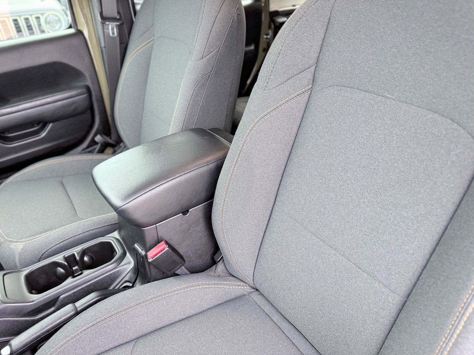 2025 Jeep Wrangler 4-Door Willys 4x4