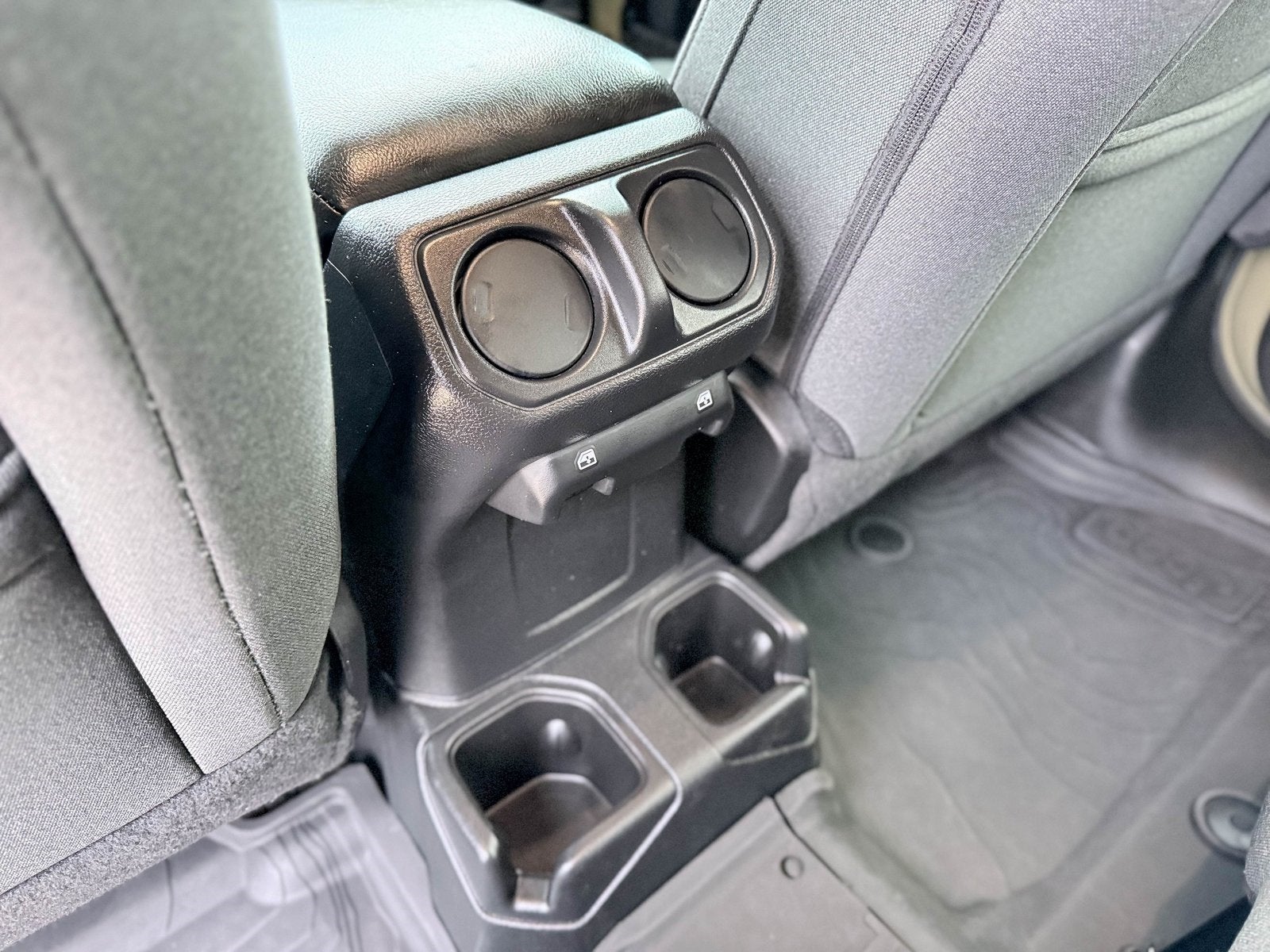 2025 Jeep Wrangler 4-Door Willys 4x4