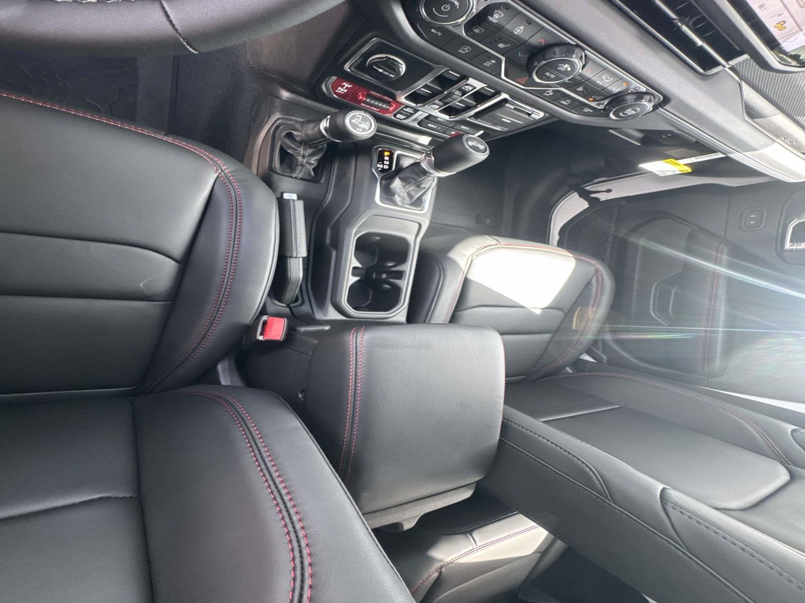 2027 Jeep Wrangler WRANGLER 4-DOOR RUBICON X