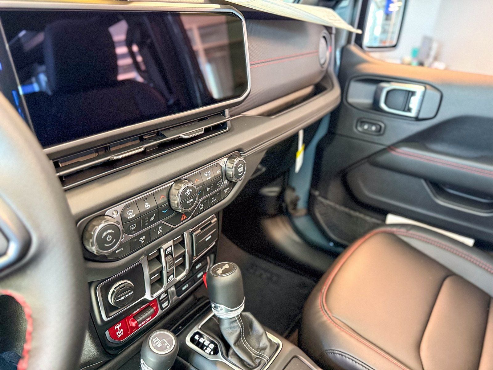 2026 Jeep Wrangler WRANGLER 4-DOOR MOAB 392