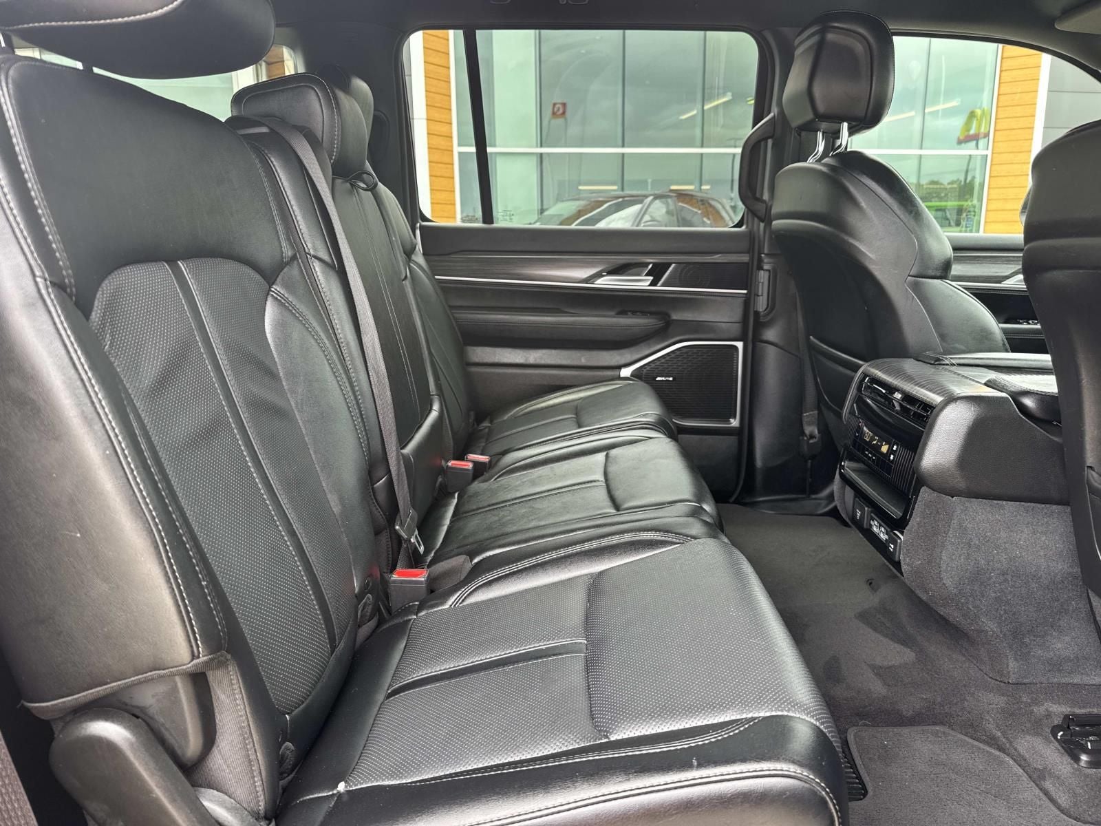 2024 Jeep Wagoneer L Series II 4x2