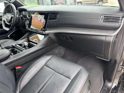2024 Jeep Wagoneer L Series II 4x2