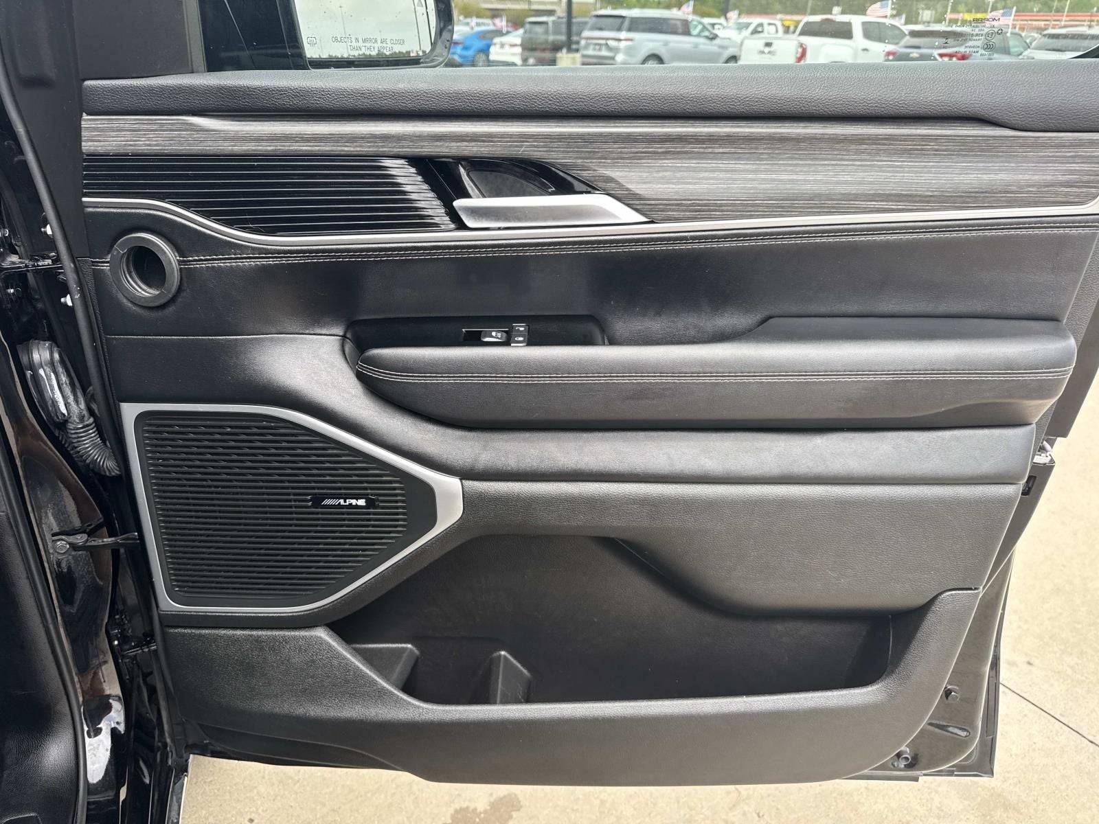 2024 Jeep Wagoneer L Series II 4x2
