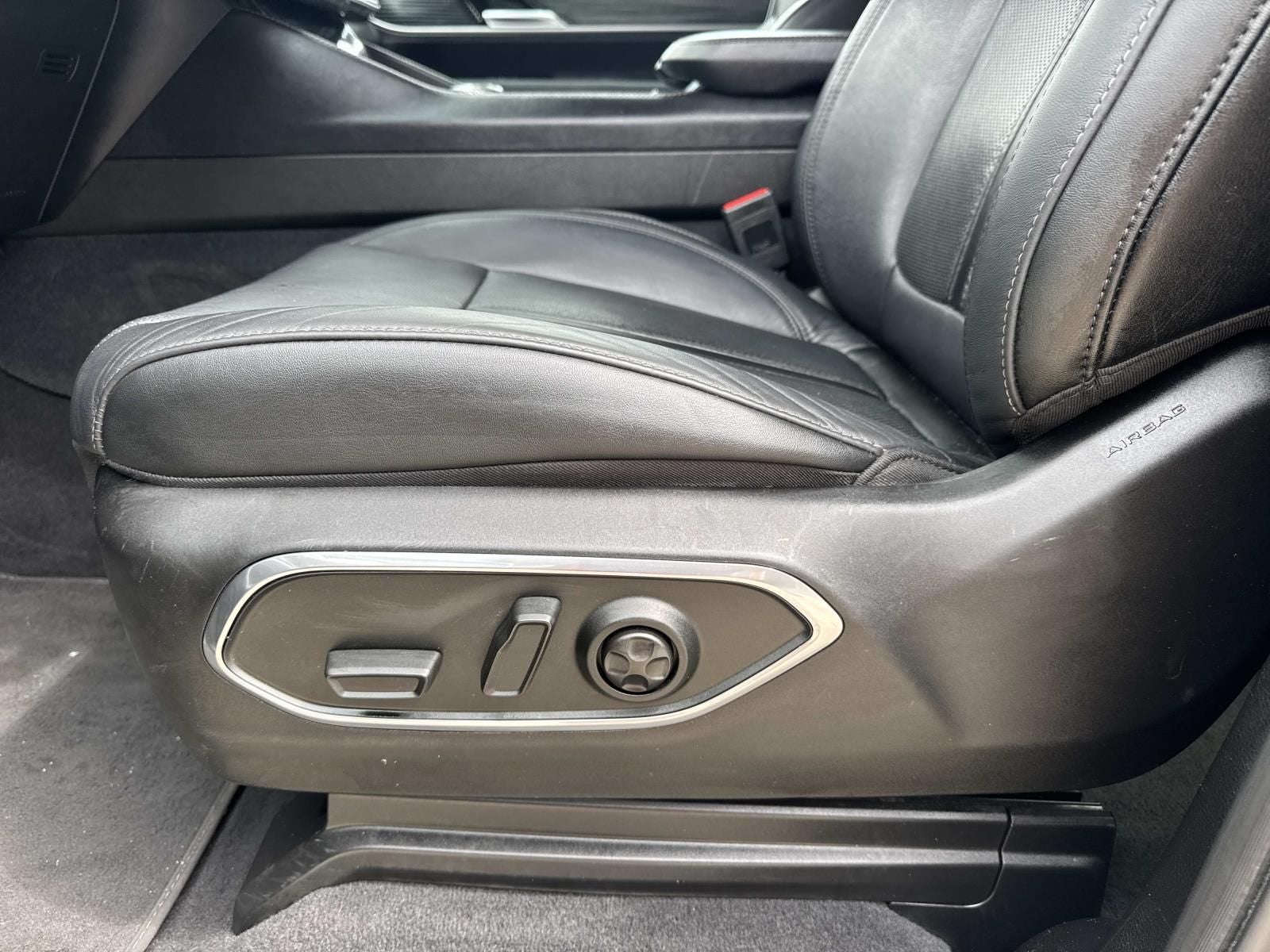 2024 Jeep Wagoneer L Series II 4x2