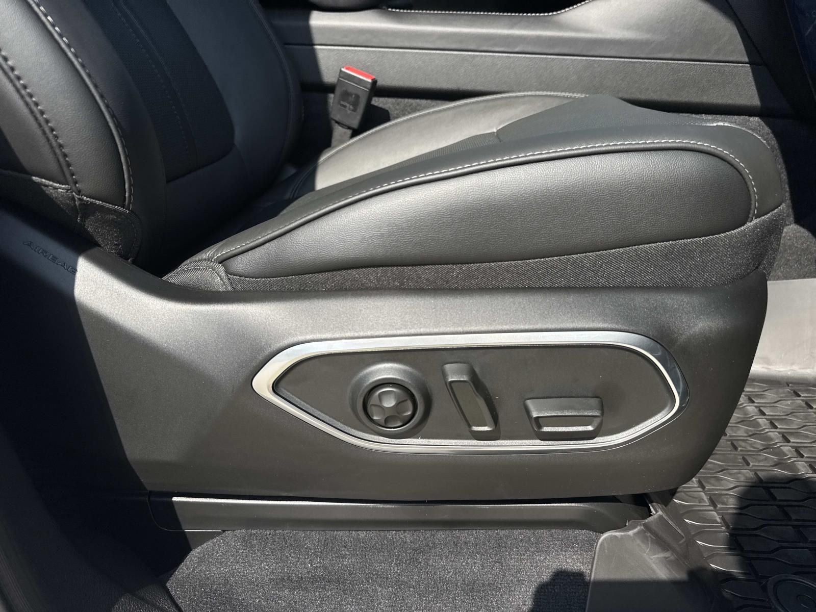 2026 Jeep Grand Wagoneer GRAND WAGONEER UPLAND 4X4