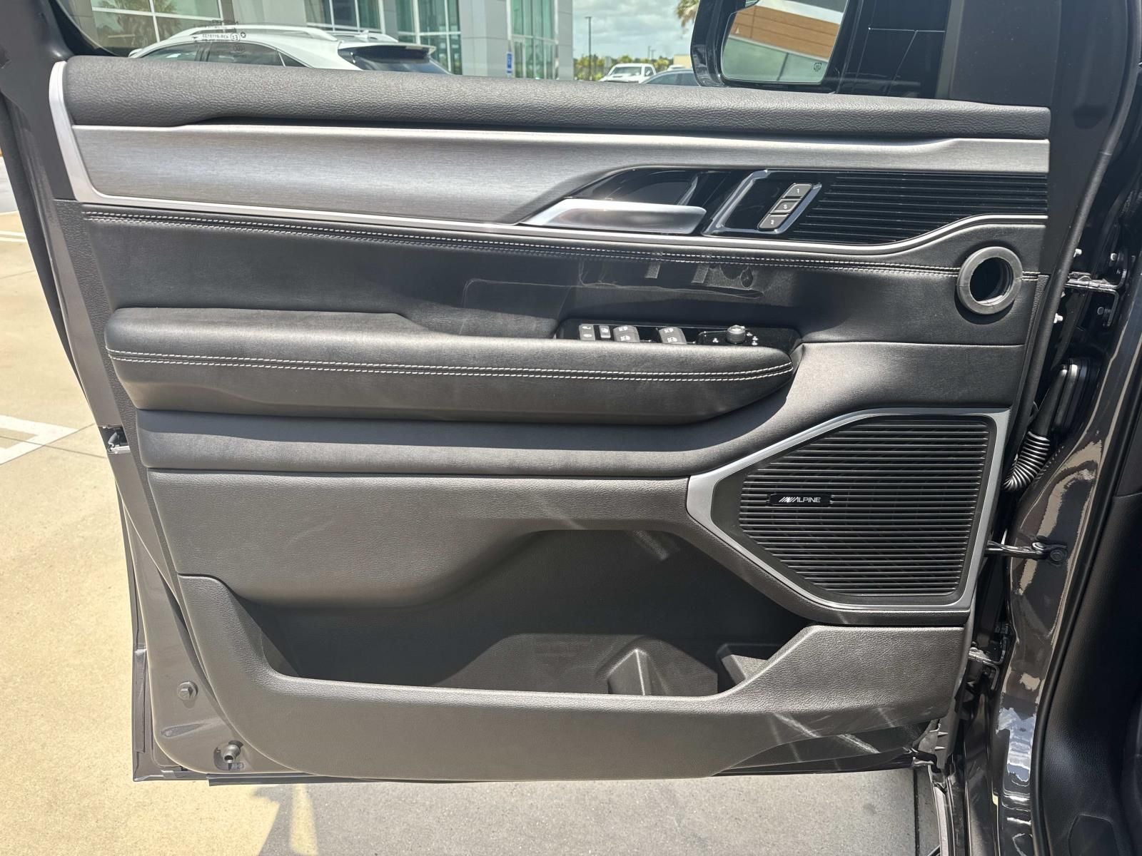 2026 Jeep Grand Wagoneer GRAND WAGONEER UPLAND 4X4