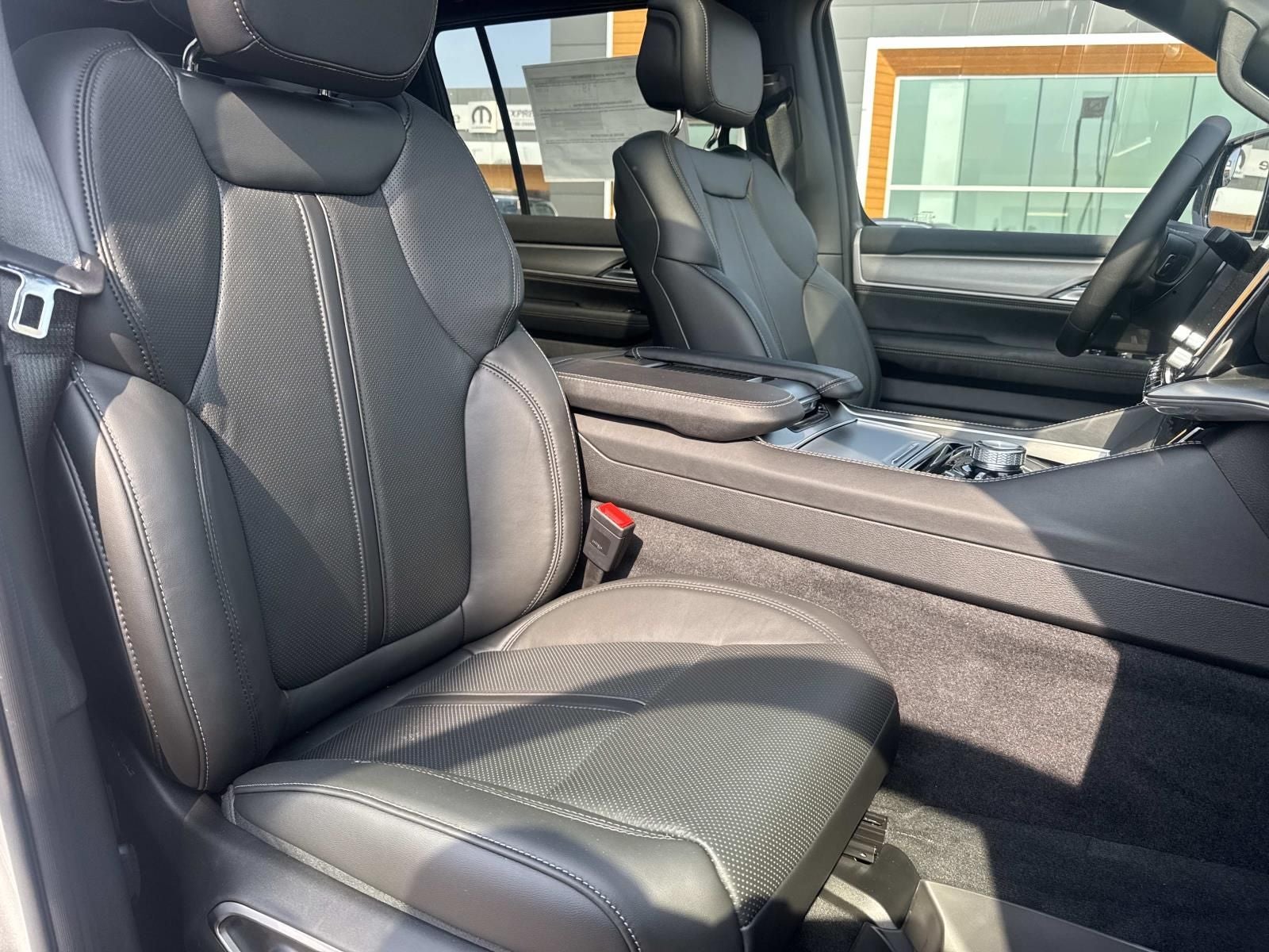 2026 Jeep Grand Wagoneer GRAND WAGONEER UPLAND 4X4