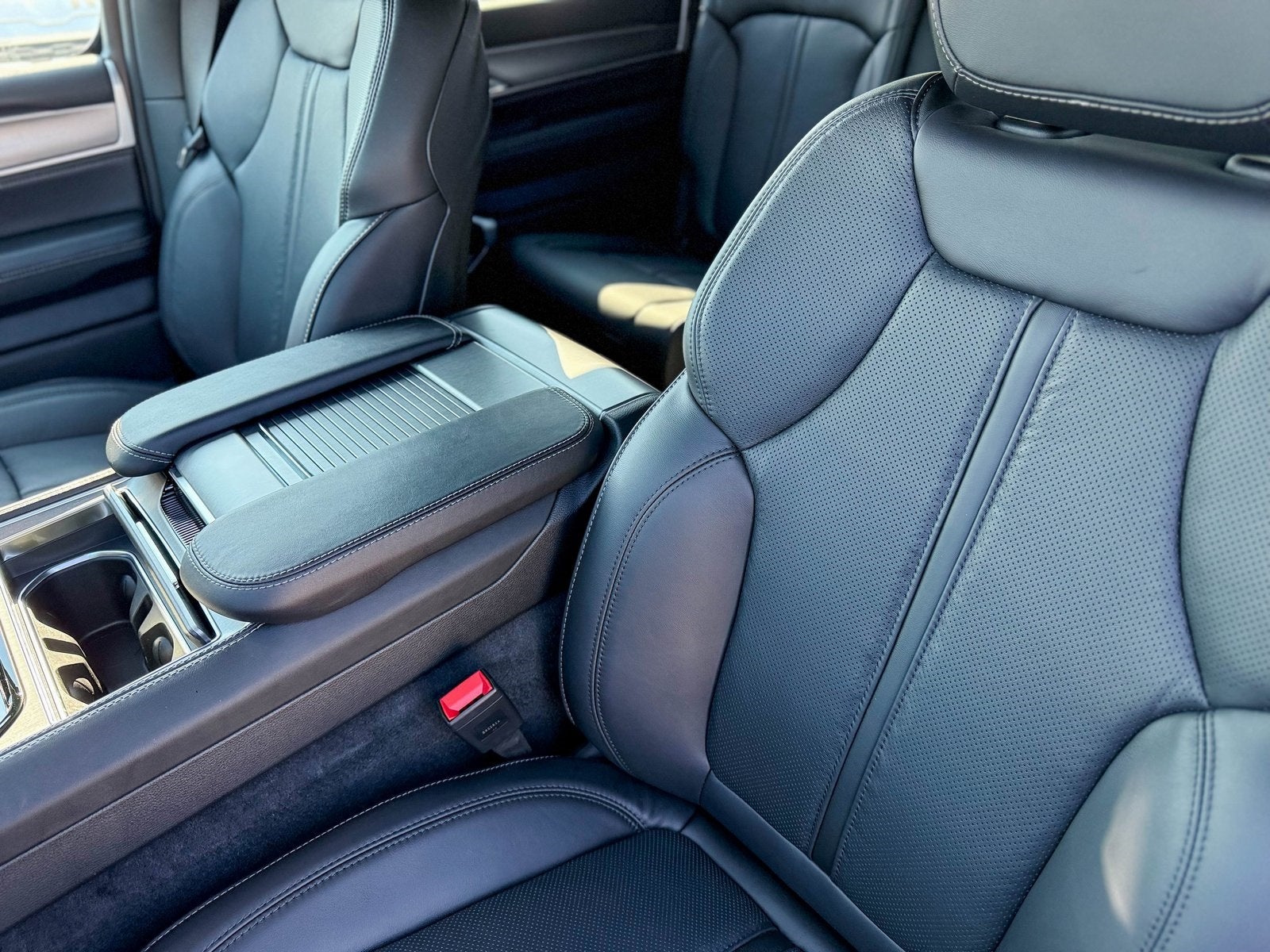 2025 Jeep Wagoneer WAGONEER CARBIDE 4X4