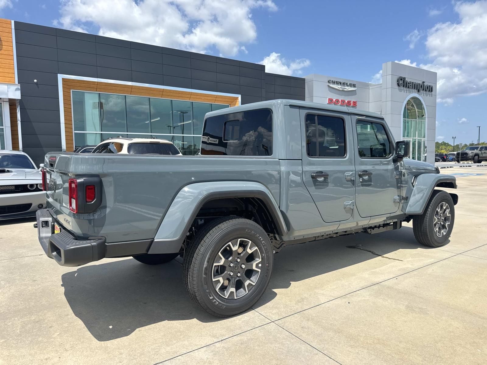 2026 Jeep Gladiator GLADIATOR SAHARA 4X4