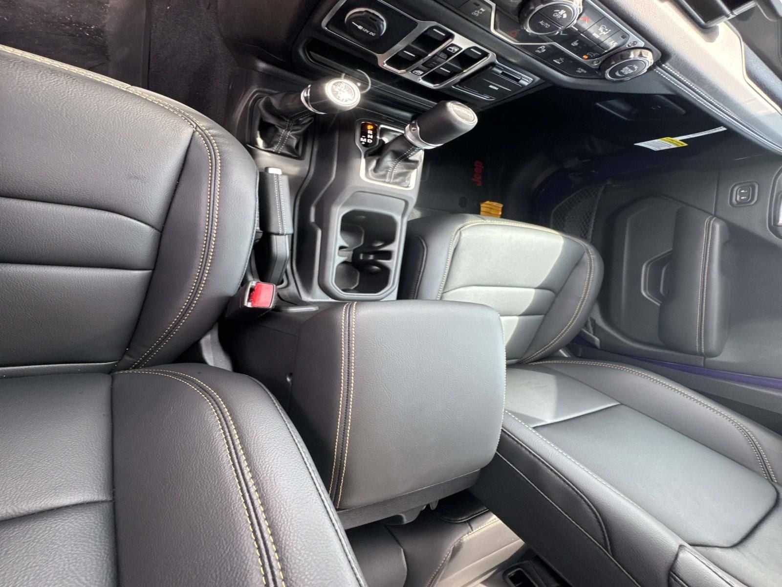 2026 Jeep Gladiator GLADIATOR SAHARA 4X4