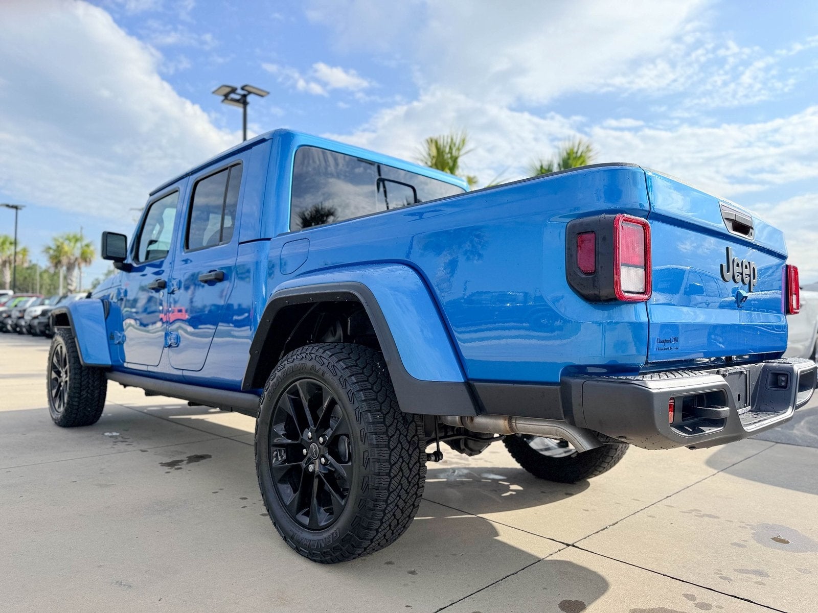 2025 Jeep Gladiator Nighthawk