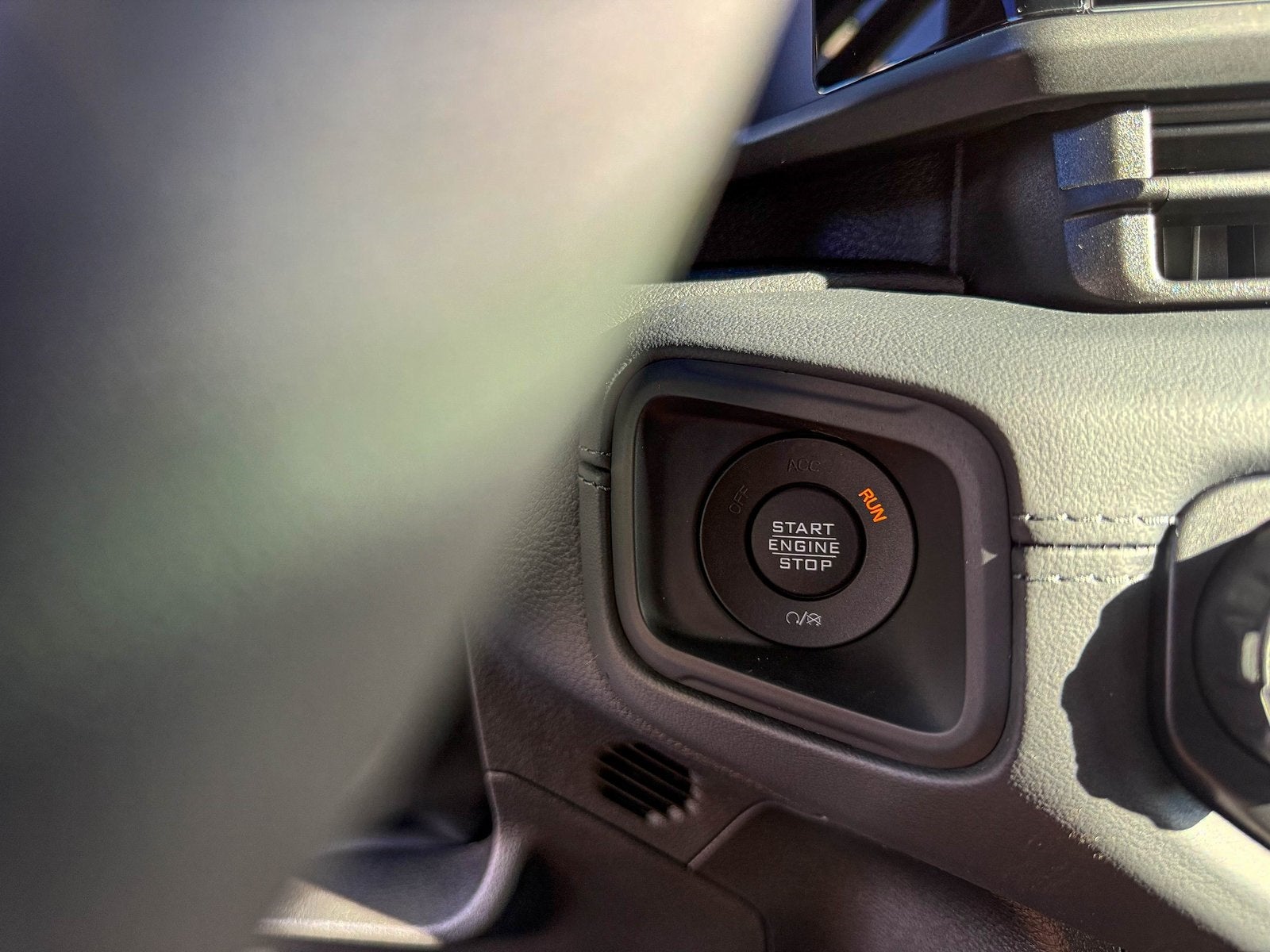 2025 Jeep Gladiator GLADIATOR RUBICON 4X4