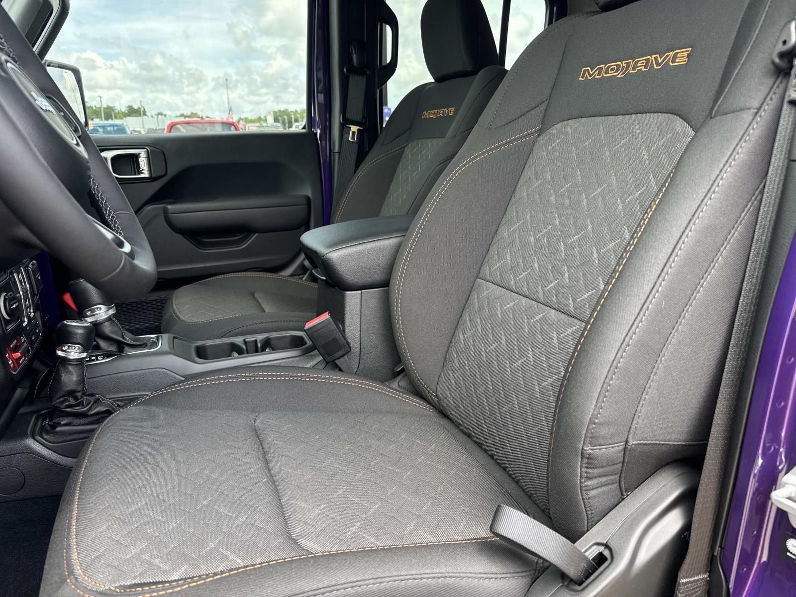 2026 Jeep Gladiator GLADIATOR MOJAVE 4X4
