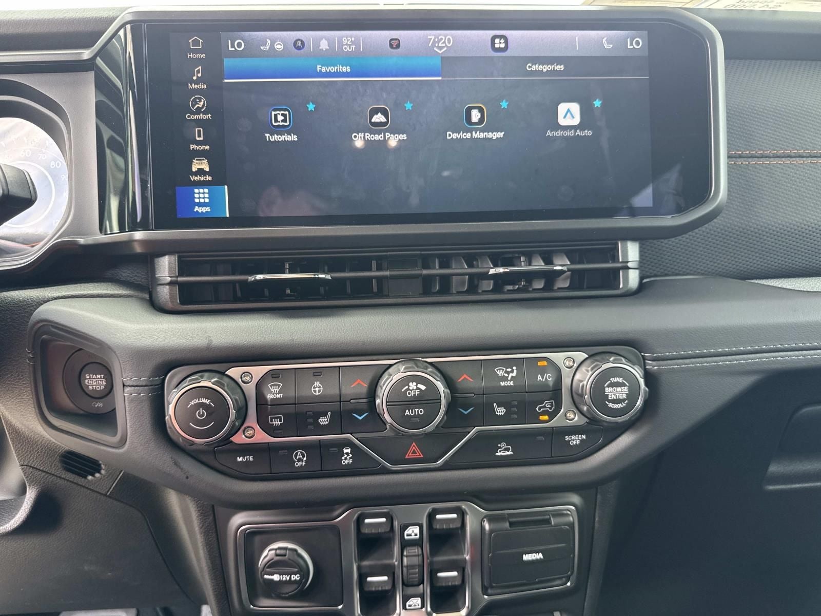 2026 Jeep Gladiator GLADIATOR MOJAVE 4X4