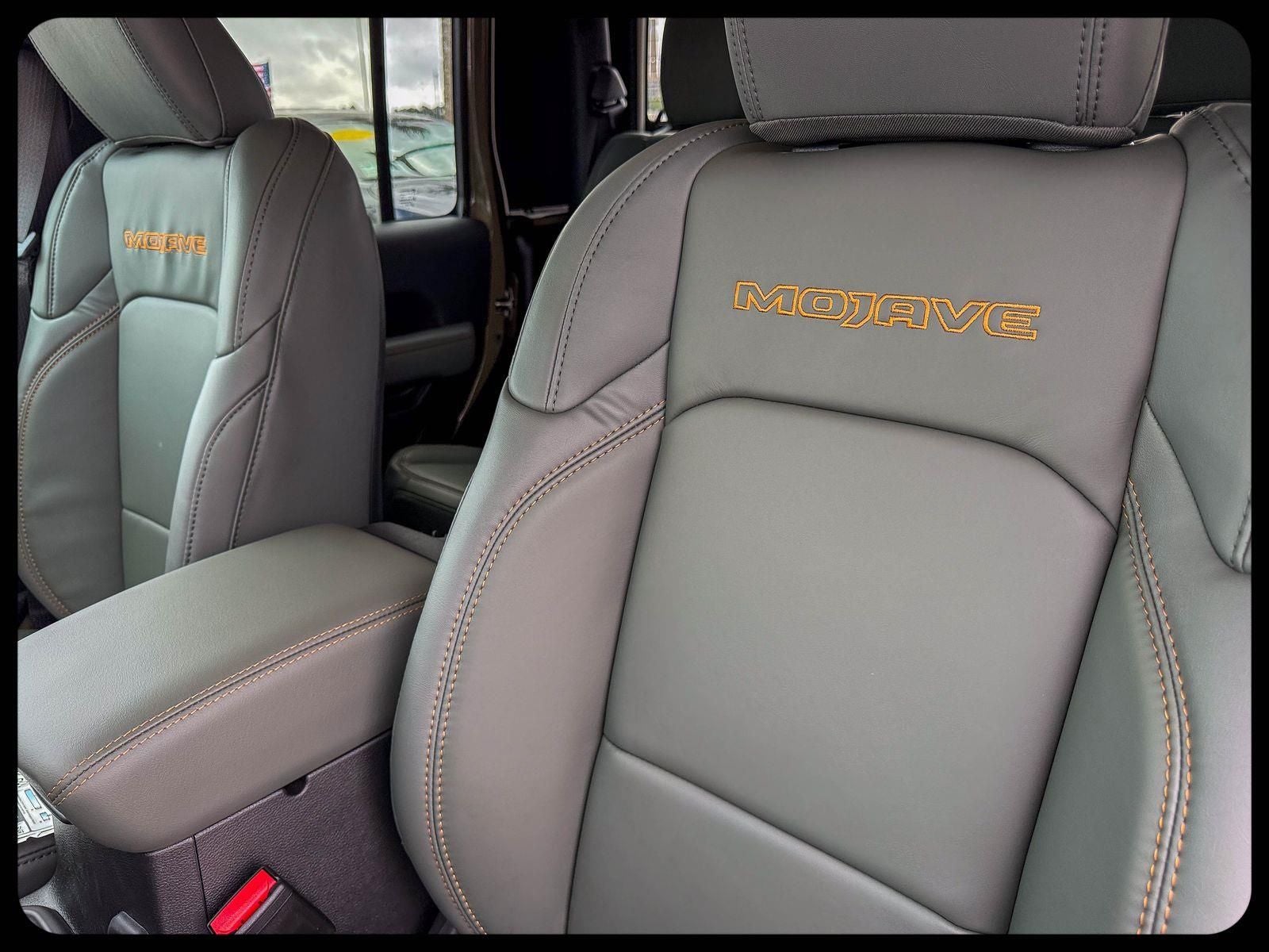 2026 Jeep Gladiator GLADIATOR MOJAVE X 4X4