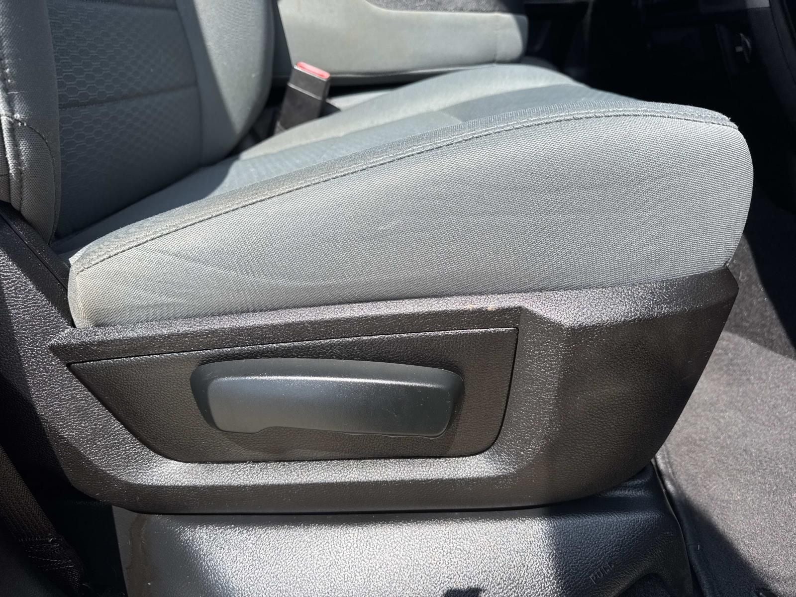 2019 RAM 1500 Classic Express Crew Cab 4x2 5'7' Box