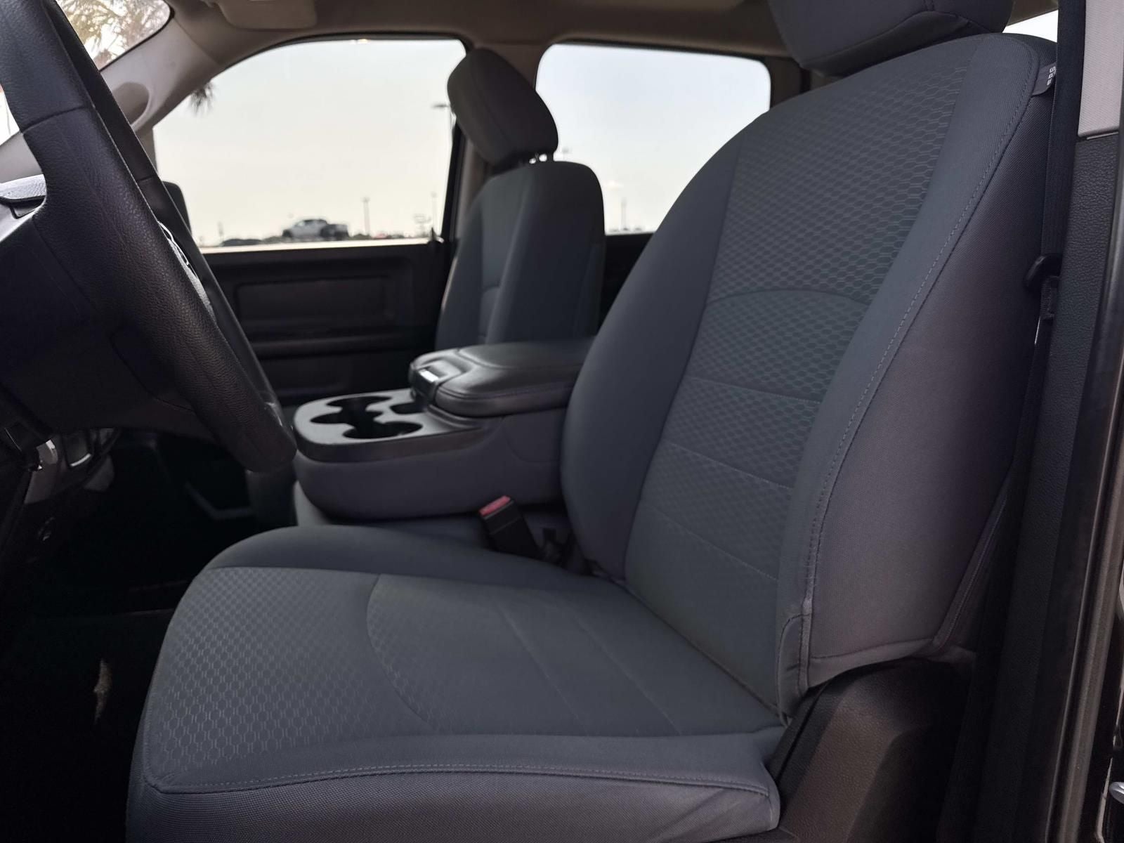 2019 RAM 1500 Classic Express Crew Cab 4x2 5'7' Box