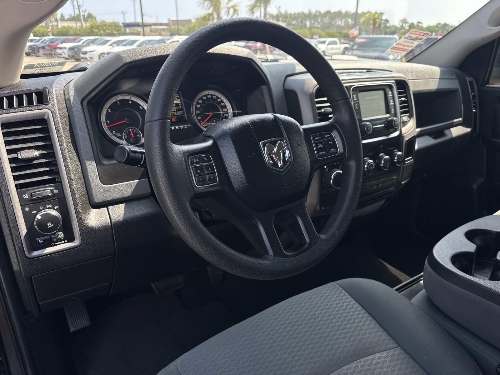 2019 RAM 1500 Classic Express Crew Cab 4x2 5'7' Box