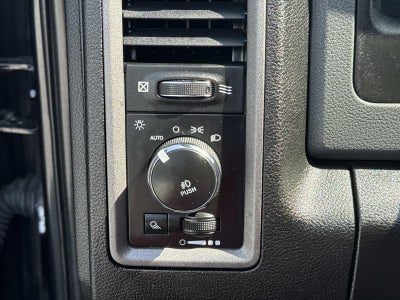 2019 RAM 1500 Classic Express Crew Cab 4x2 5'7' Box