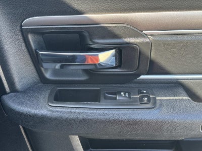 2024 RAM 1500 Classic Warlock Crew Cab 4x2 5'7' Box