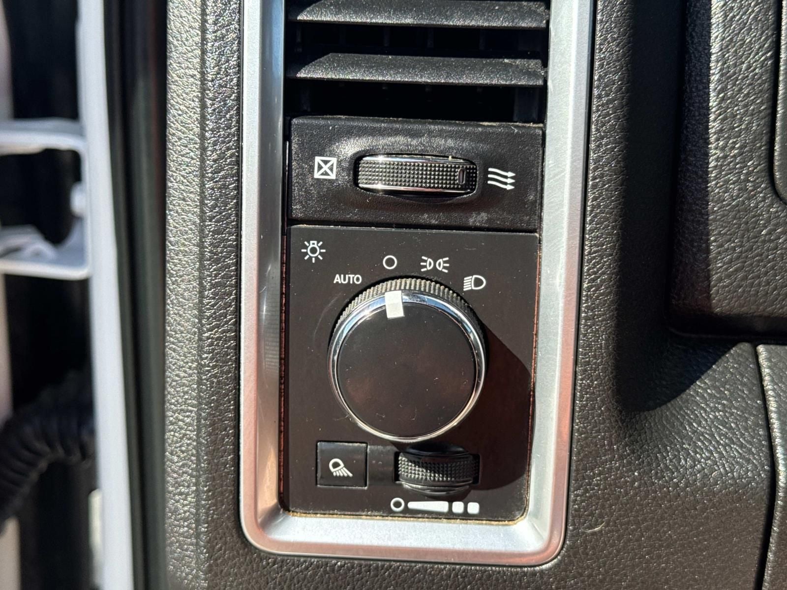 2024 RAM 1500 Classic Warlock Crew Cab 4x2 5'7' Box