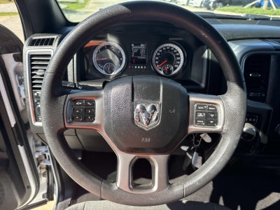 2024 RAM 1500 Classic Warlock Crew Cab 4x2 5'7' Box