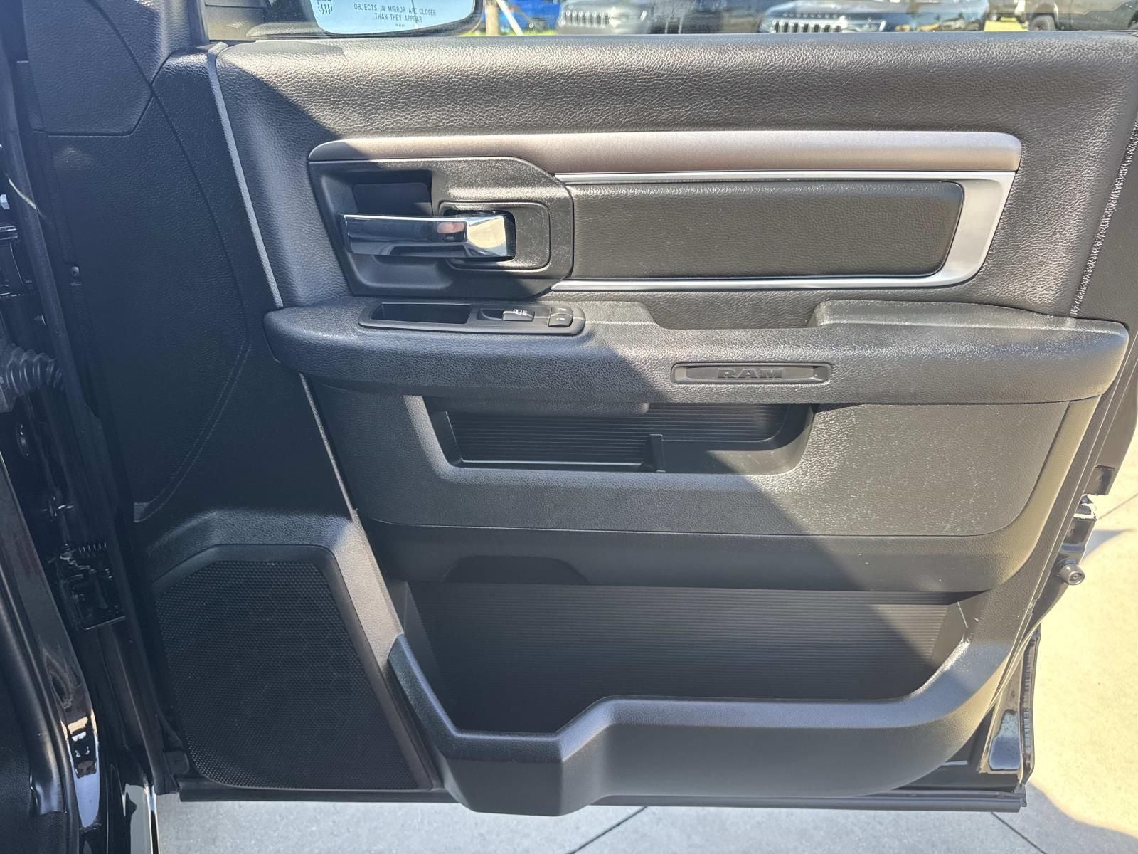 2024 RAM 1500 Classic Warlock Crew Cab 4x4 5'7' Box