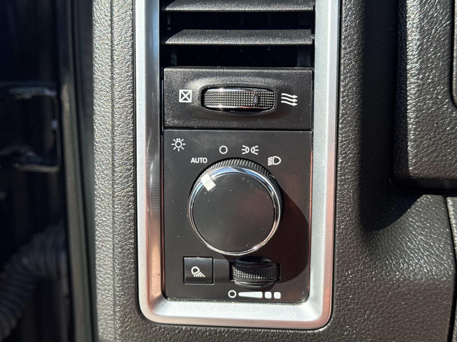 2024 RAM 1500 Classic Warlock Crew Cab 4x4 5'7' Box