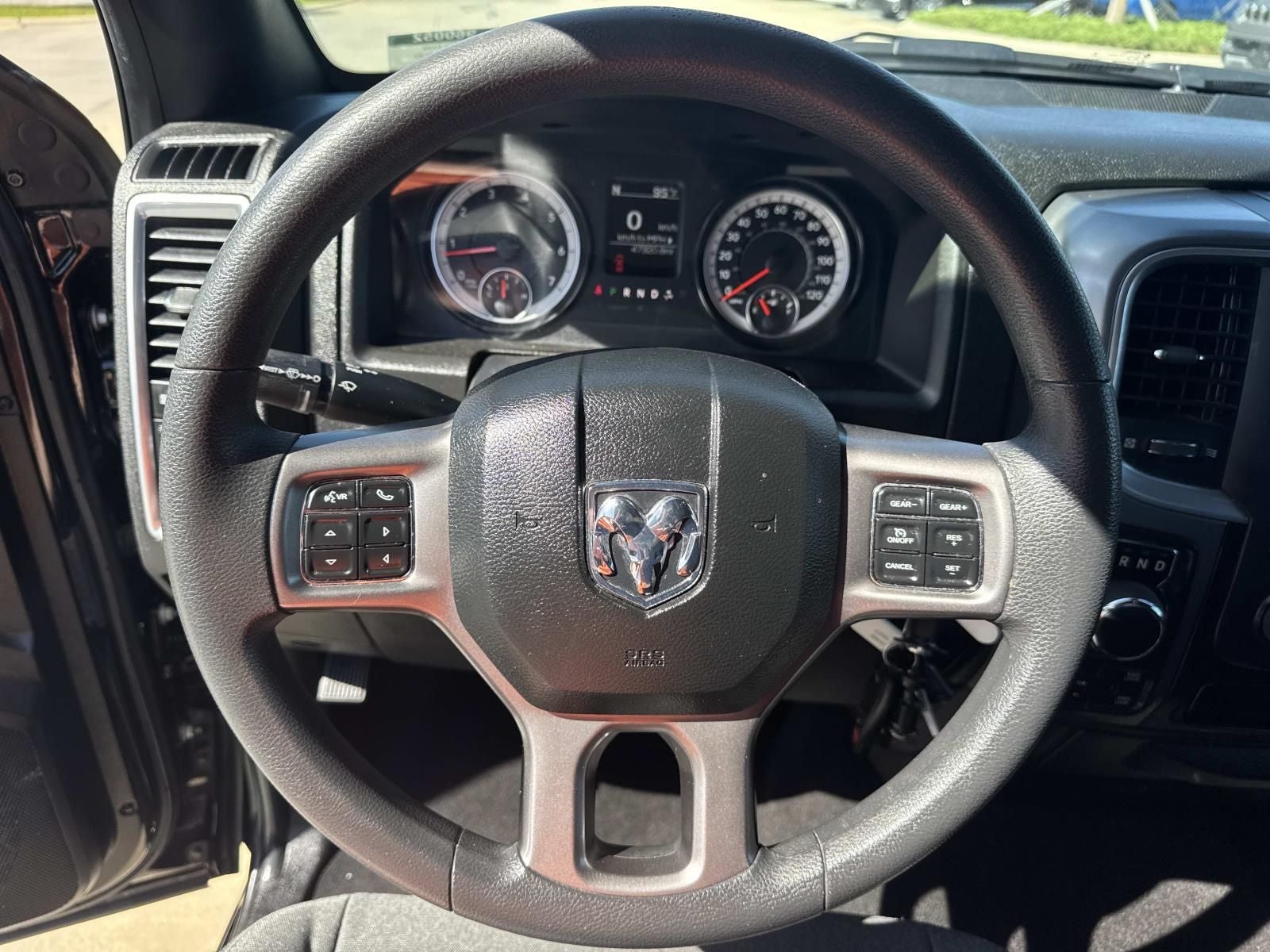 2024 RAM 1500 Classic Warlock Crew Cab 4x4 5'7' Box