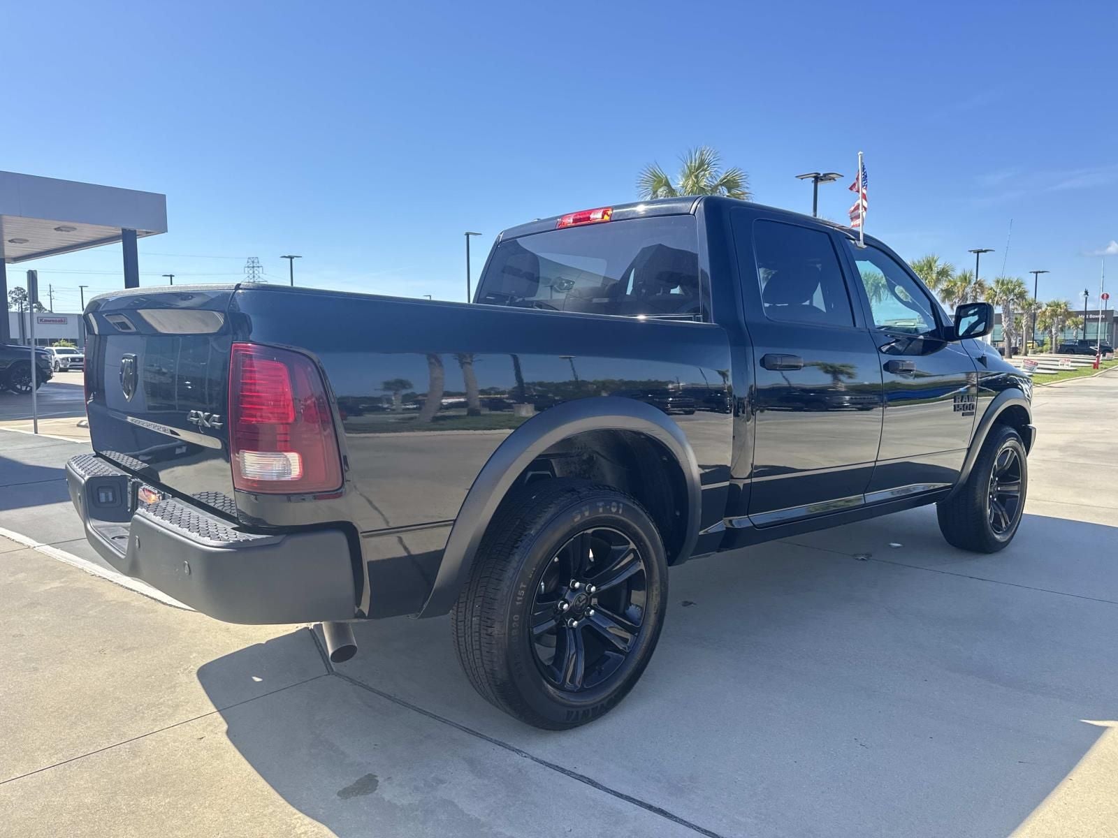2024 RAM 1500 Classic Warlock Crew Cab 4x4 5'7' Box