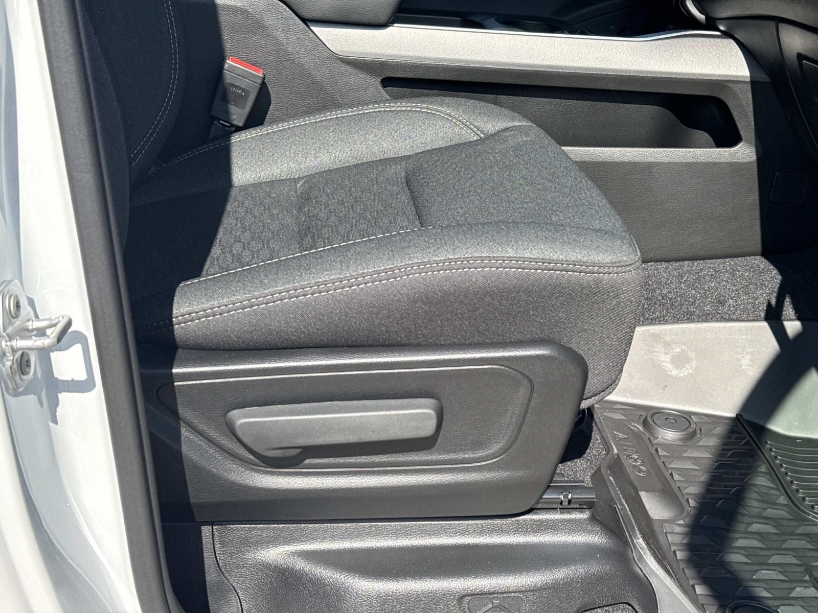 2026 RAM 1500 RAM 1500 BIG HORN QUAD CAB 4X2 6'4' BOX